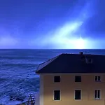 Attico Sul Mare Di Claudio E Maria
