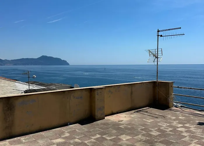 Attico Sul Mare Di Claudio E Maria